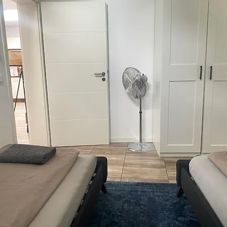 Privates & Gemuetliches Inklusive Parkplatz Apartman *