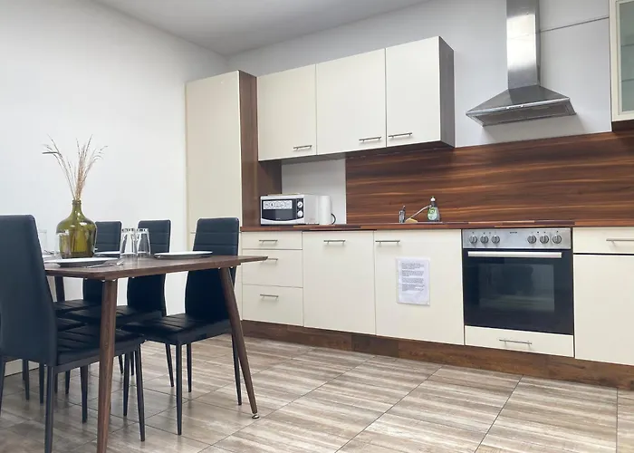 Privates & Gemuetliches Inklusive Parkplatz アパート *